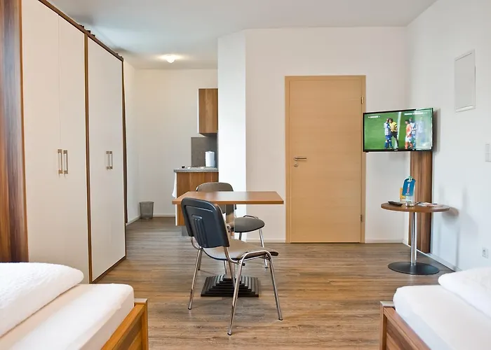 Hotel Greenpartment Boardinghouse Neustadt 2*