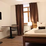 Greenpartment Boardinghouse Neustadt 노이슈타트 안 데어 도나우